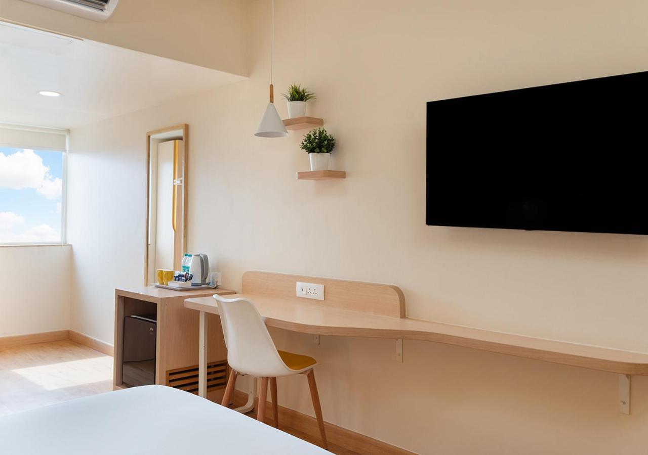 Bloom Hotel Financial District Haydarabad Dış mekan fotoğraf