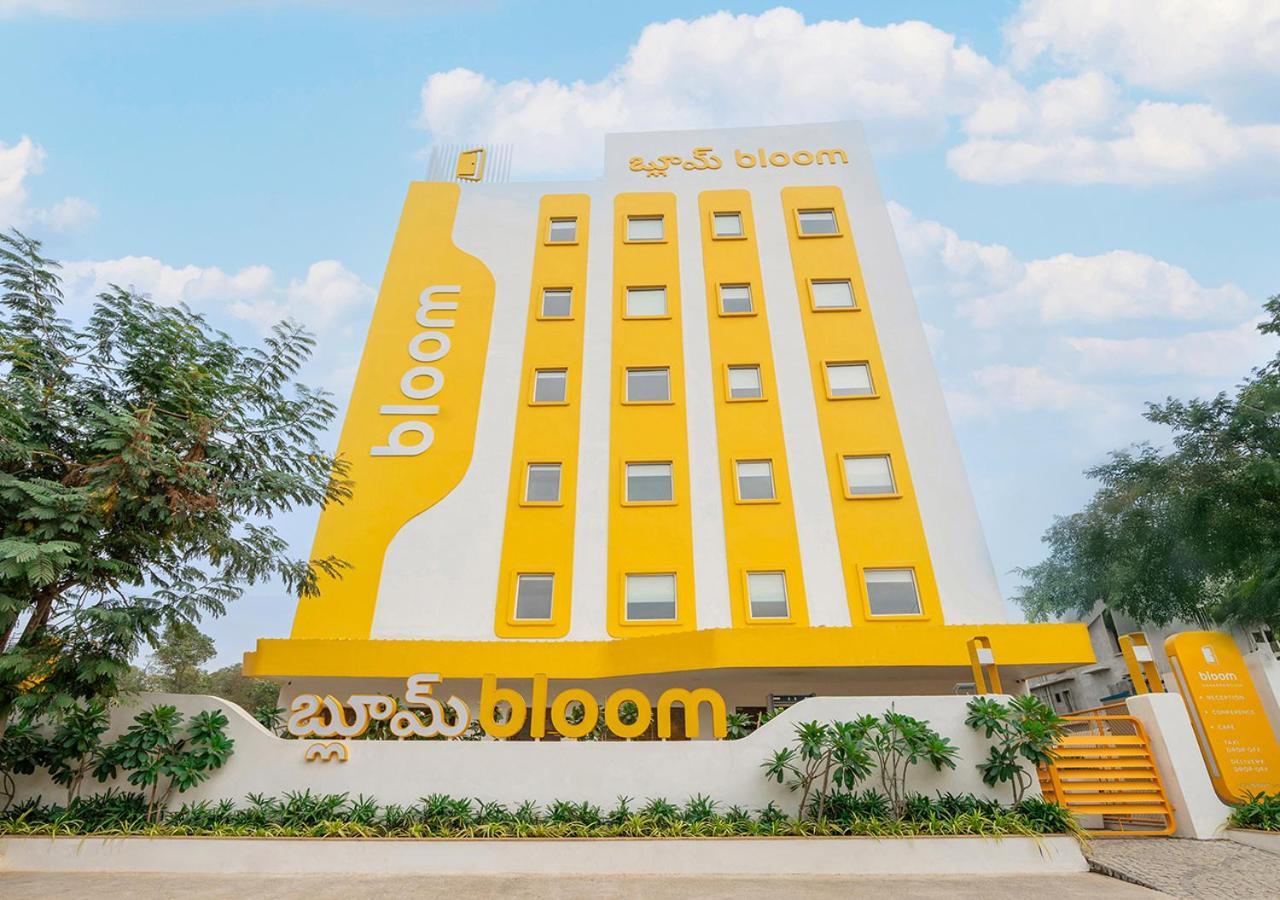 Bloom Hotel Financial District Haydarabad Dış mekan fotoğraf